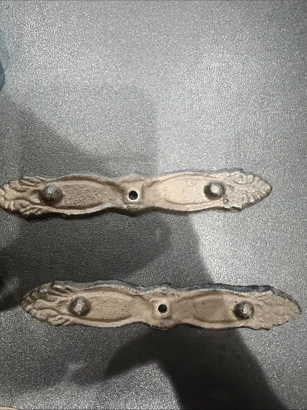 Decorative Antique-Style Metal Drawer Pulls in Aged Bronze
